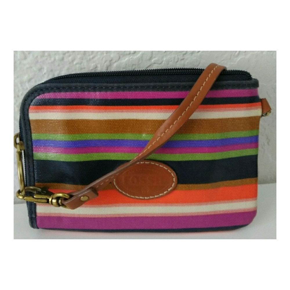 Fossil Muilt Color Wristlet